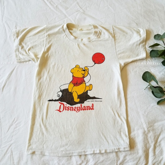 Disney Tops - Vintage winnie the pooh Disney tee F12